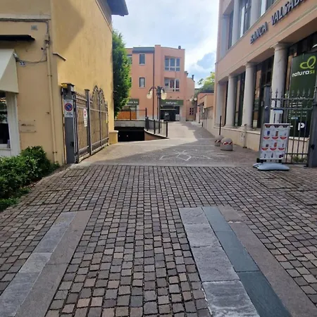 شقة Dai Cugini Del Garda